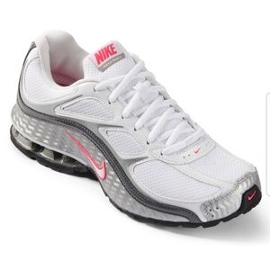Nike Reax Run Womens Running Shoe sz 8 1/2